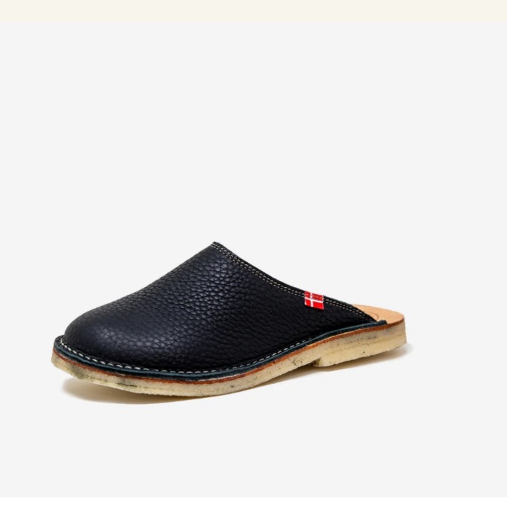 Duckfeet Black Leather Slip-On Men's Shoes